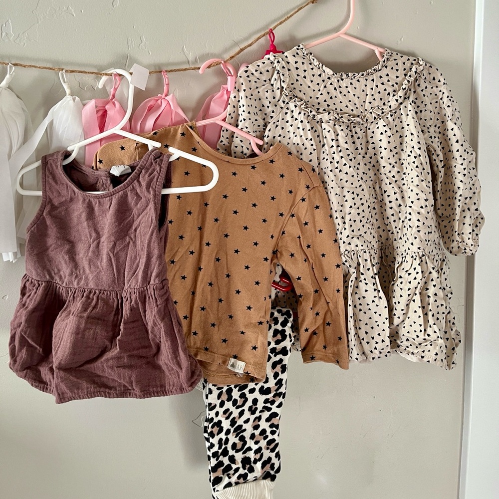 GAP Girls' Dress and Tops (With Free Leopard Sweatpants) Heart and Star Patterns - Picture 1 of 5